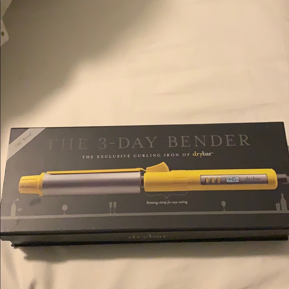 Drybar curling iron